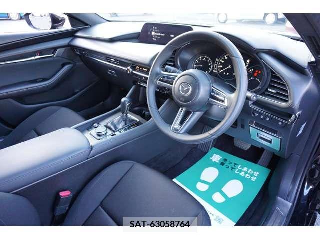 Mazda MAZDA3 2019-07 301037-5