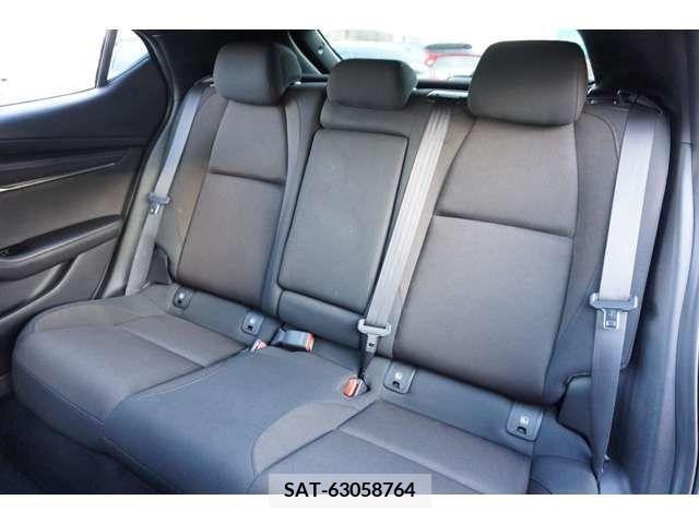 Mazda MAZDA3 2019-07 301037-15