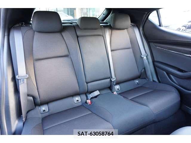 Mazda MAZDA3 2019-07 301037-14