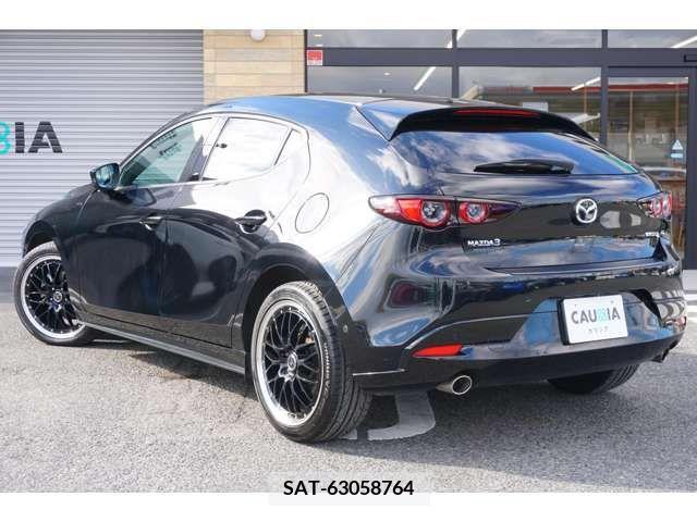 Mazda MAZDA3 2019-07 301037-3