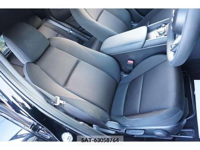 Mazda MAZDA3 2019-07 301037-11