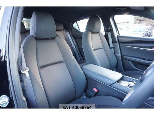 Mazda MAZDA3 2019-07 301037-10