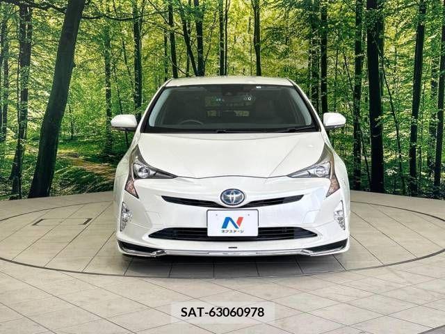 Toyota PRIUS 2016-03 366417-14