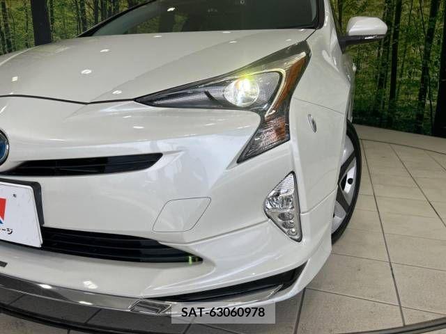 Toyota PRIUS 2016-03 366417-12