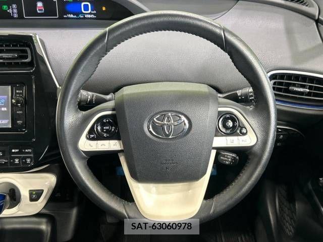 Toyota PRIUS 2016-03 366417-11