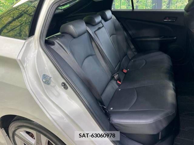 Toyota PRIUS 2016-03 366417-9