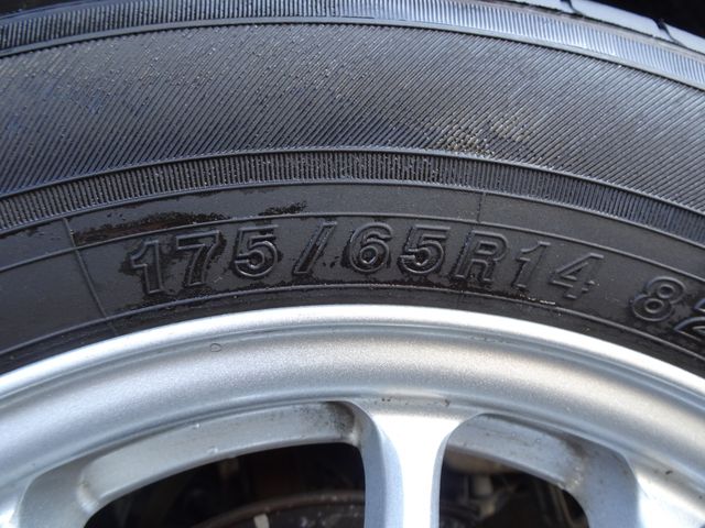 Honda FIT 2012-07 182942-9