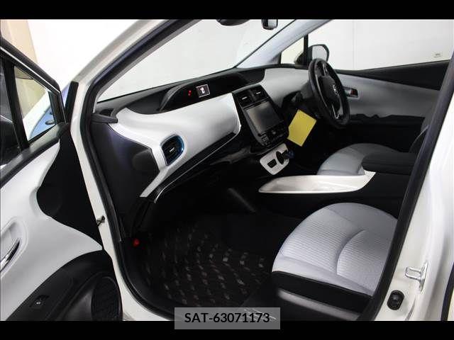 Toyota PRIUS 2016-06 281921-2
