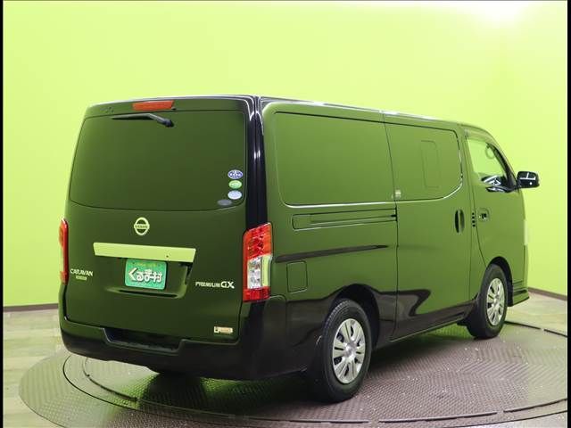 Nissan NV350 Caravan 2020-09 9297-1
