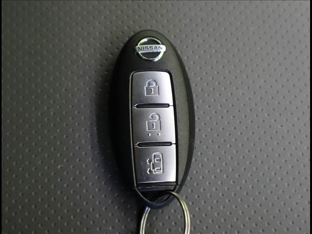 Nissan NV350 Caravan 2020-09 9297-13