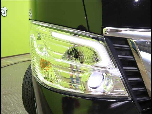 Nissan NV350 Caravan 2020-09 9297-28