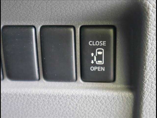 Nissan NV350 Caravan 2020-09 9297-9