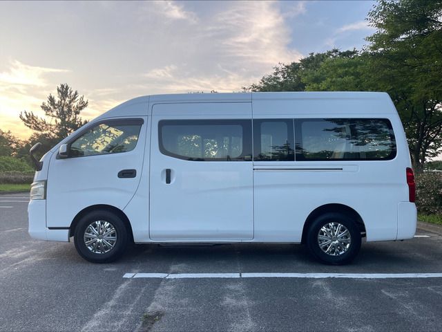 Nissan NV350 Caravan 2013-07 6282-5