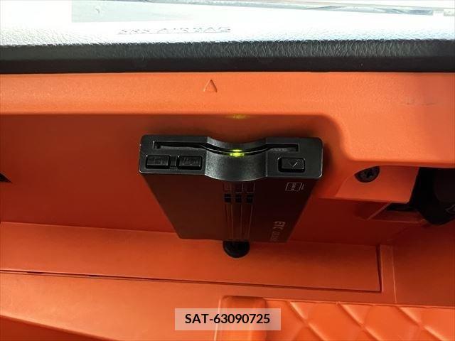 Toyota SIENTA 2016-01 394035-28