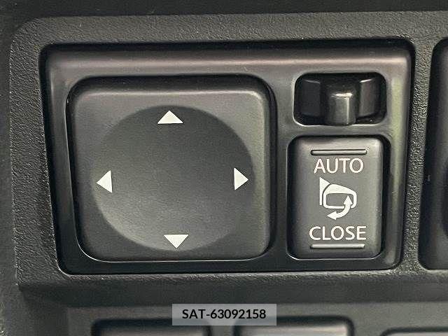 Nissan JUKE 2013-09 384460-11