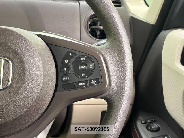 Honda N BOX 2018-05 278708-4