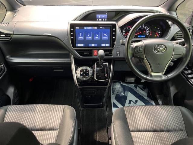 Toyota VOXY 2019-04 9782-1