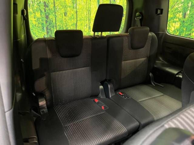 Toyota VOXY 2019-04 9782-10