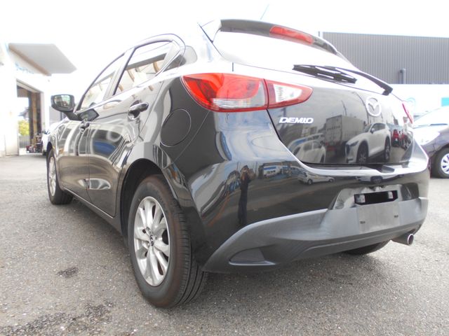 Mazda DEMIO 2016-04 11781-2