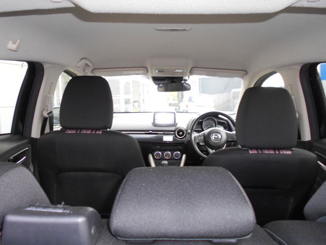 Mazda DEMIO 2016-04 11781-16