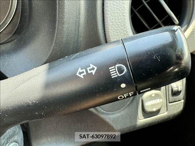 Toyota VITZ 2012-10 351660-27