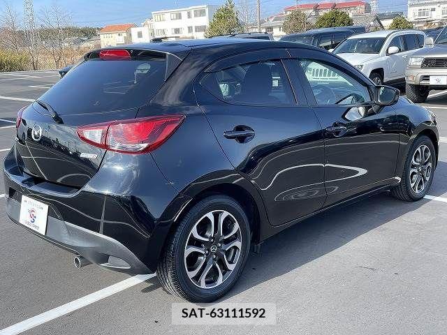 Mazda DEMIO 2015-01 213030-16