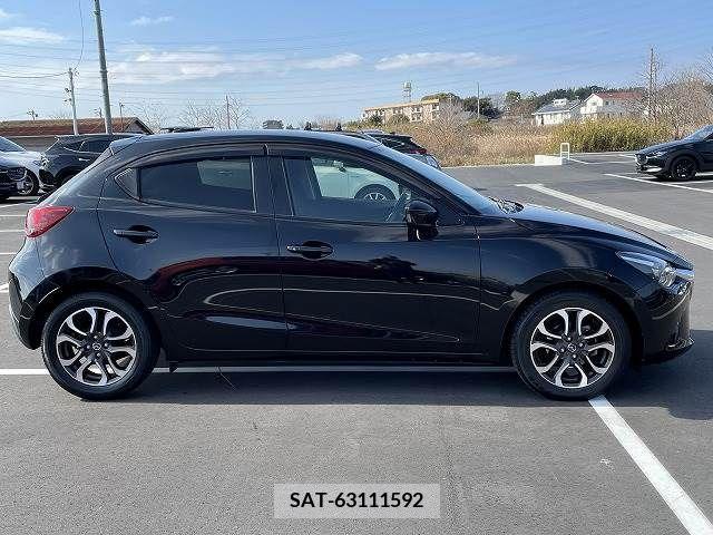 Mazda DEMIO 2015-01 213030-14