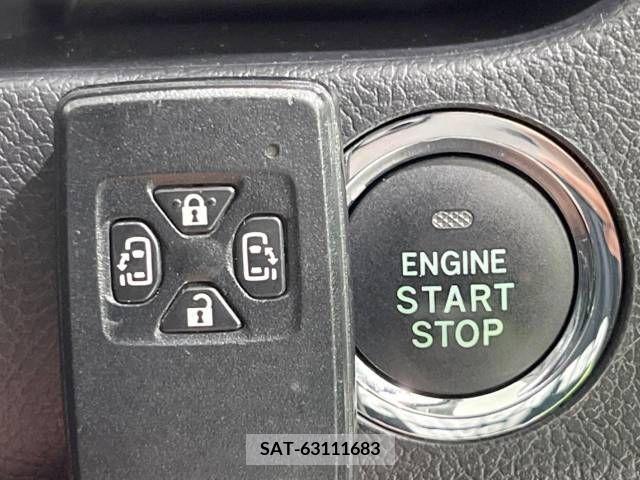 Toyota VOXY 2013-10 382051-6