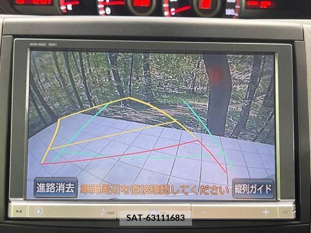 Toyota VOXY 2013-10 382051-5