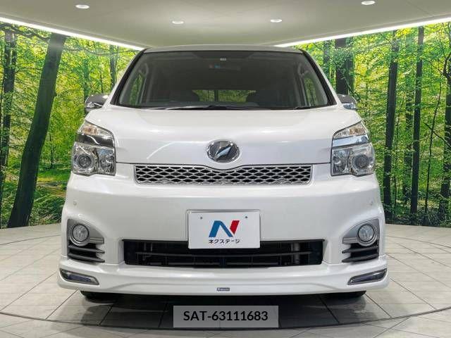 Toyota VOXY 2013-10 382051-15
