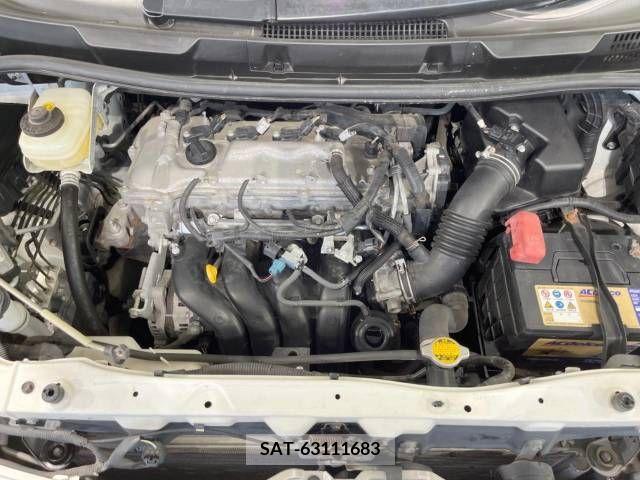 Toyota VOXY 2013-10 382051-19