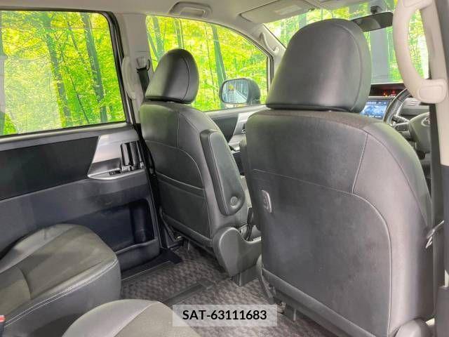 Toyota VOXY 2013-10 382051-9