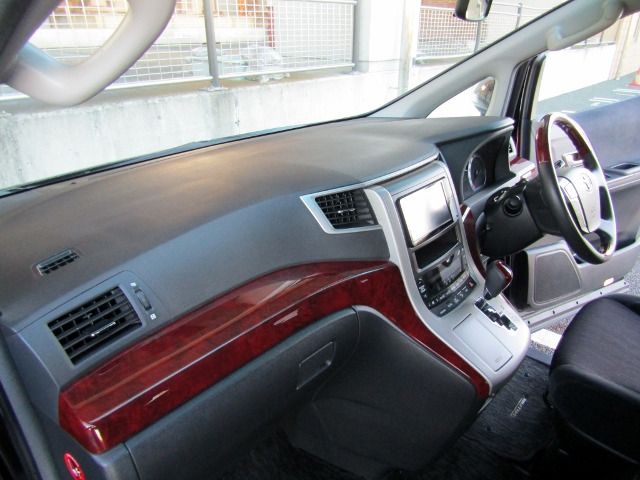 Toyota VELLFIRE 2010-09 181314-15