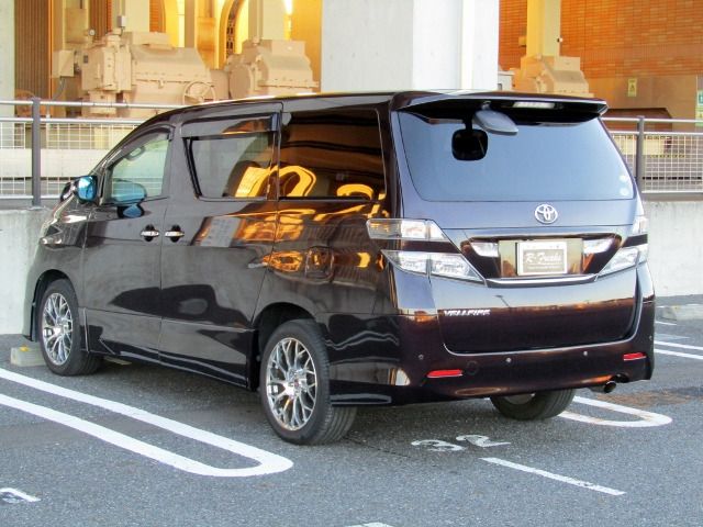 Toyota VELLFIRE 2010-09 181314-1