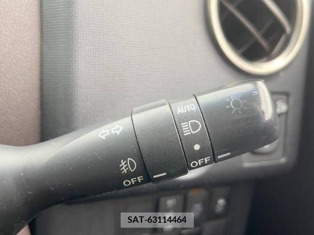 Toyota PORTE 2012-11 281610-9