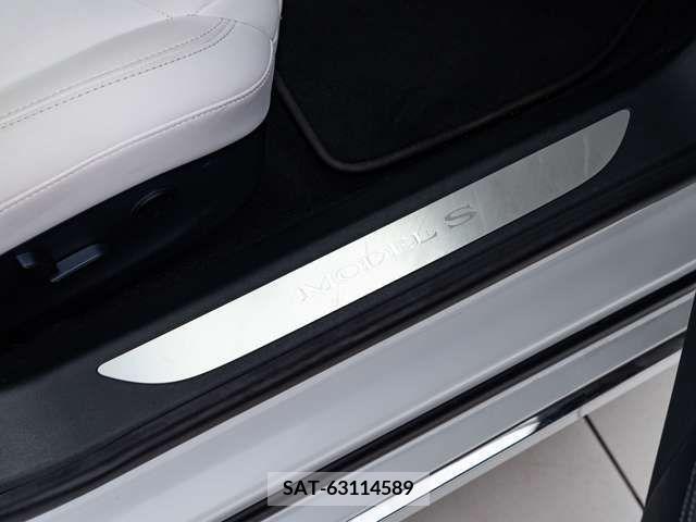 Tesla MODEL S 2017-11 205118-15