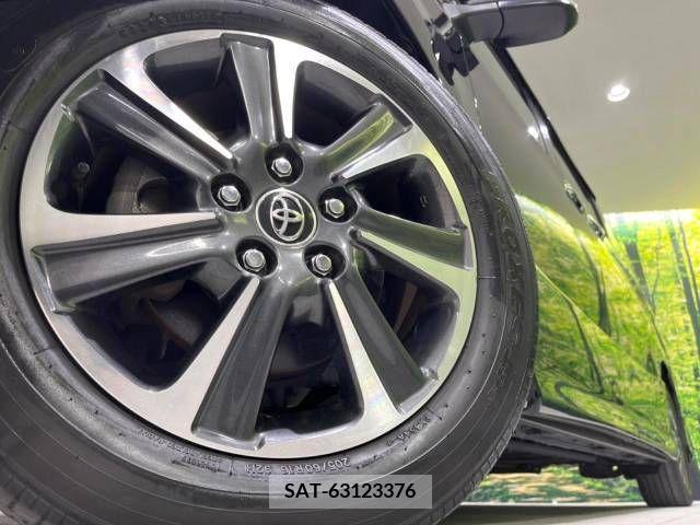 Toyota NOAH 2018-07 279525-13