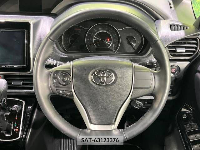 Toyota NOAH 2018-07 279525-11