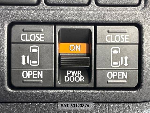 Toyota NOAH 2018-07 279525-4