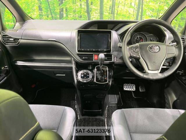 Toyota NOAH 2018-07 279525-1