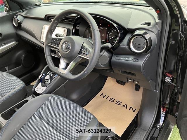 Nissan KICKS 2021-08 274050-3