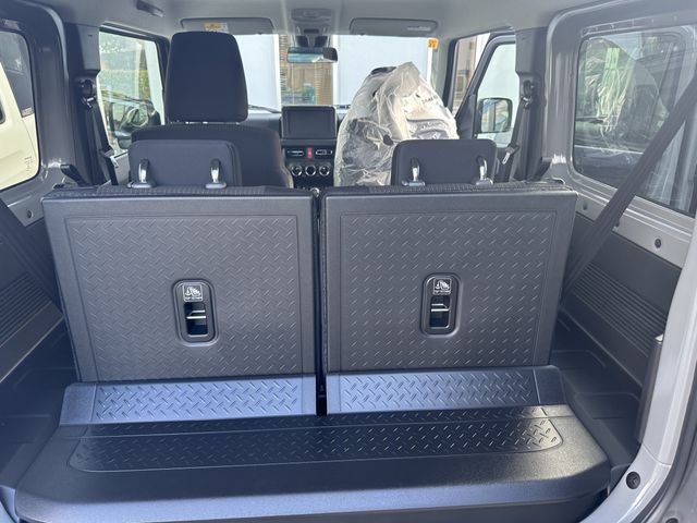 Suzuki JIMNY 2023-11 28523-9