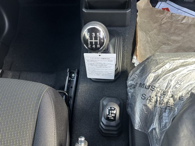 Suzuki JIMNY 2023-11 28523-3