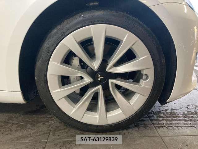 Tesla MODEL 3 2021-12 229638-14