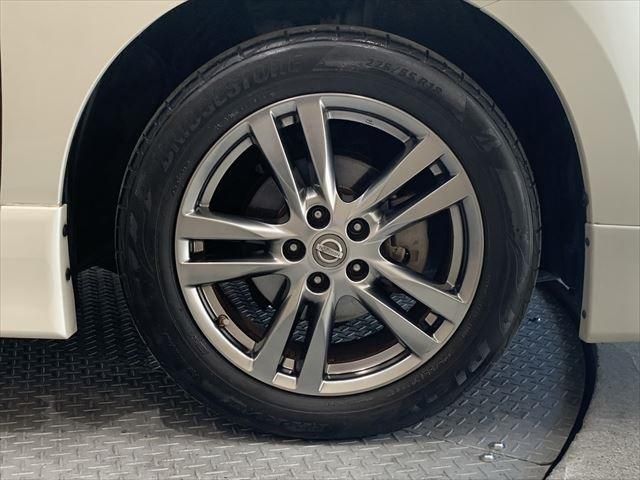 Nissan ELGRAND 2012-11 10736-17