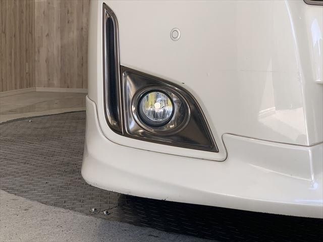 Nissan ELGRAND 2012-11 10736-11