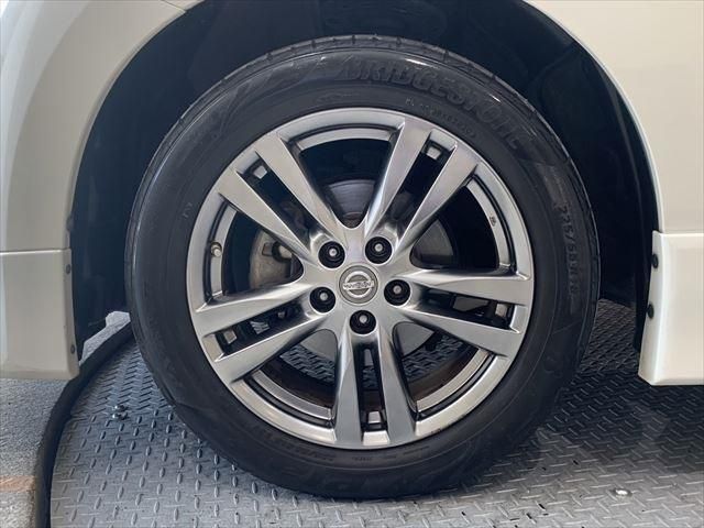 Nissan ELGRAND 2012-11 10736-14