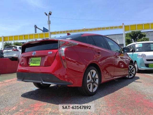 Toyota PRIUS 2015-12 330175-25