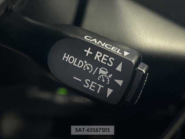 Toyota C-HR 2018-02 323051-5