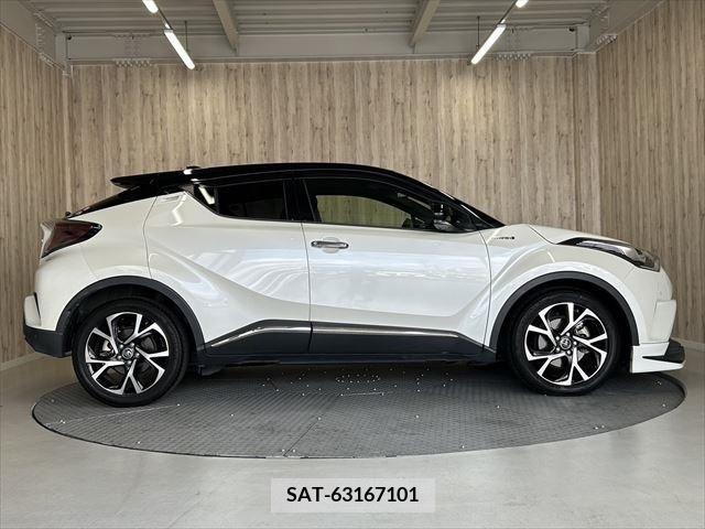Toyota C-HR 2018-02 323051-16
